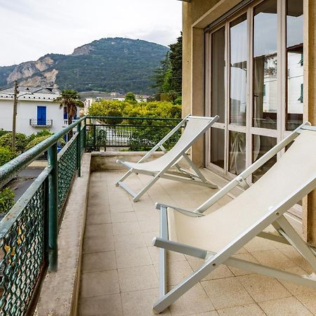 Casa Romeo Appartamento Con Posto Auto Finale Ligure Eksteriør bilde