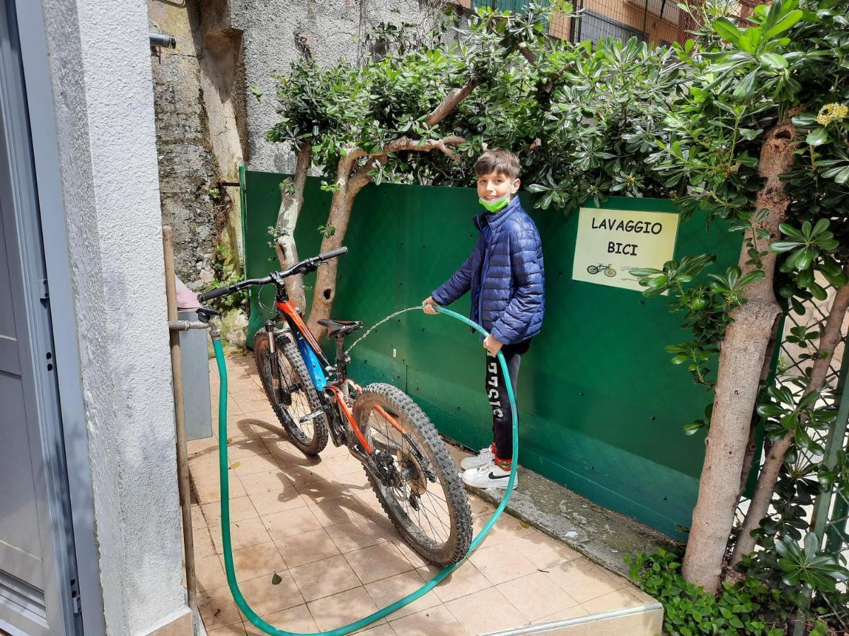 Casa Romeo Appartamento Con Posto Auto Finale Ligure Eksteriør bilde