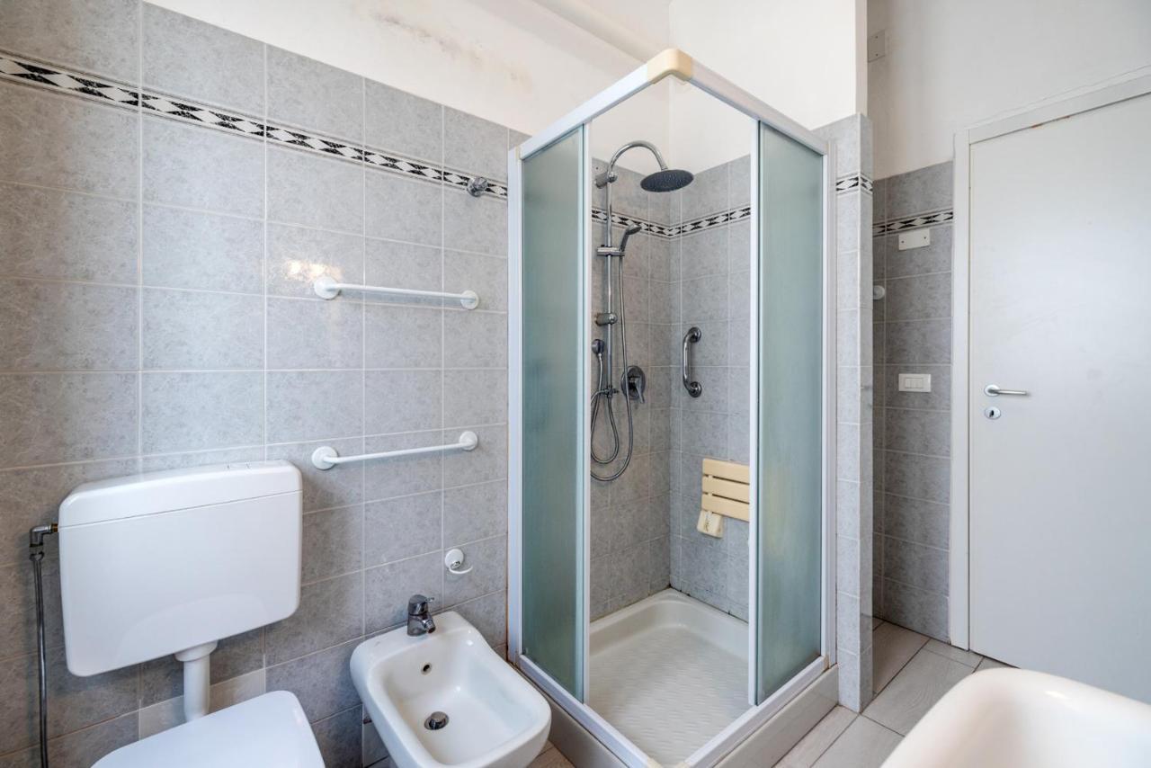 Casa Romeo Appartamento Con Posto Auto Finale Ligure Eksteriør bilde